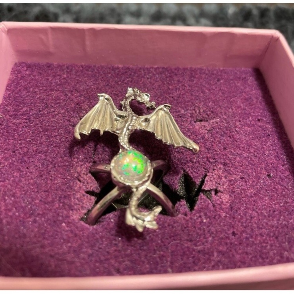 RARE Hot‎ Topic Dragon Ring Size 6 1/2